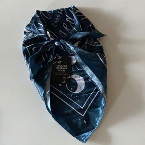 Owlcrate Exclusive Strange the Dreamer Scarf
